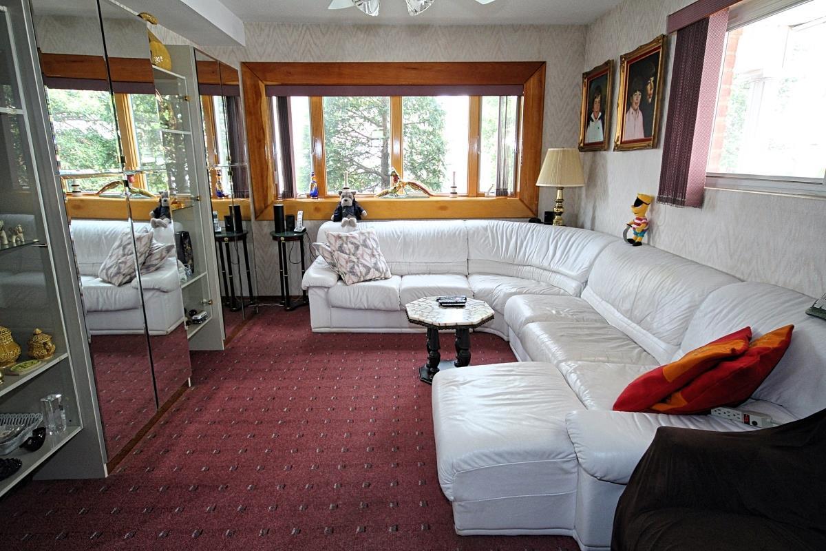 223 Whitman Drive Mill Basin Brooklyn NY 11234 Brooklyn 4U