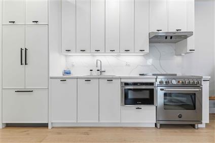 5-01 47th Road 2-A Long Island City Queens NY 11101