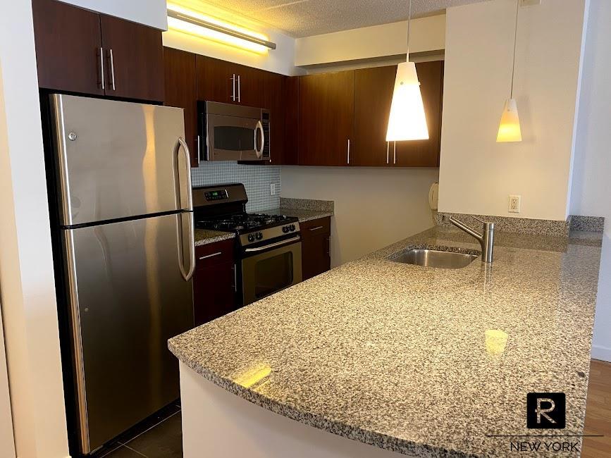 555 West 23rd Street Chelsea New York NY 10011