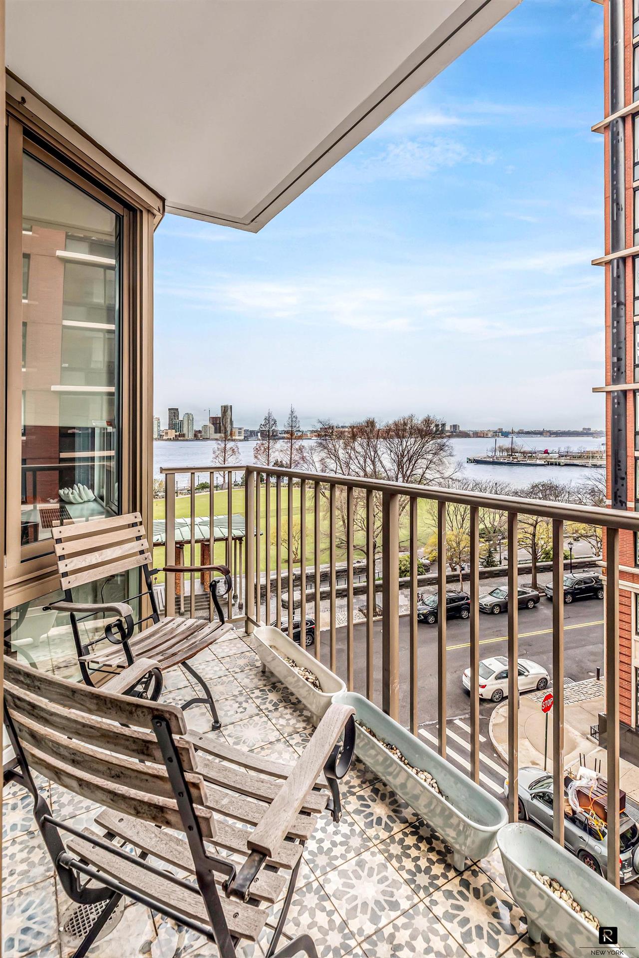 212 Warren Street Battery Park City New York NY 10282