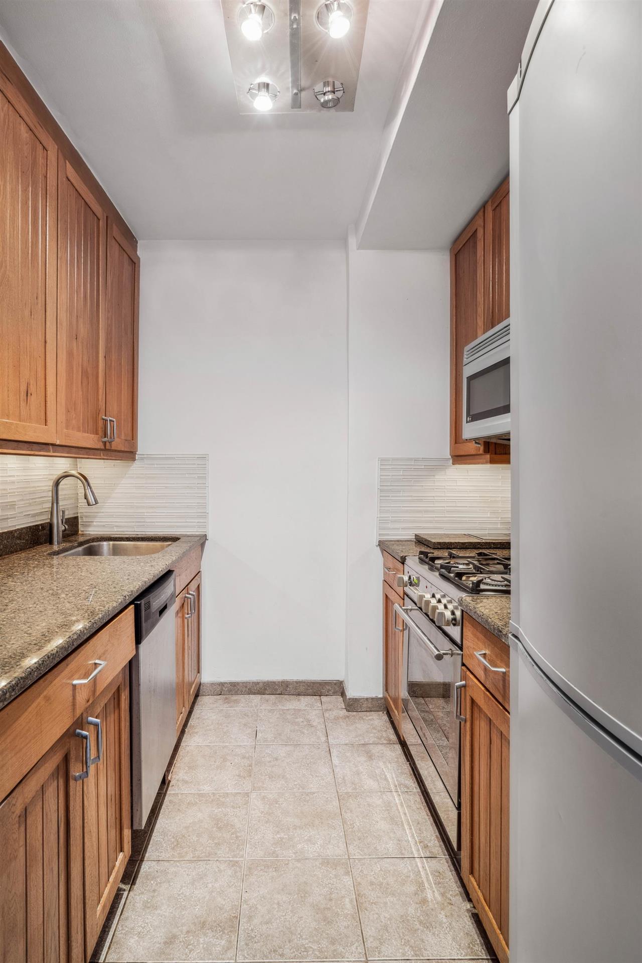 30 West 60th Street Lincoln Square New York NY 10023