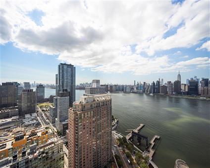 4-74 48th Avenue PH-2A Hunters Point Queens NY 11109
