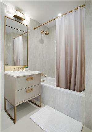 3 Court Square 902 Long Island City Queens NY 11101