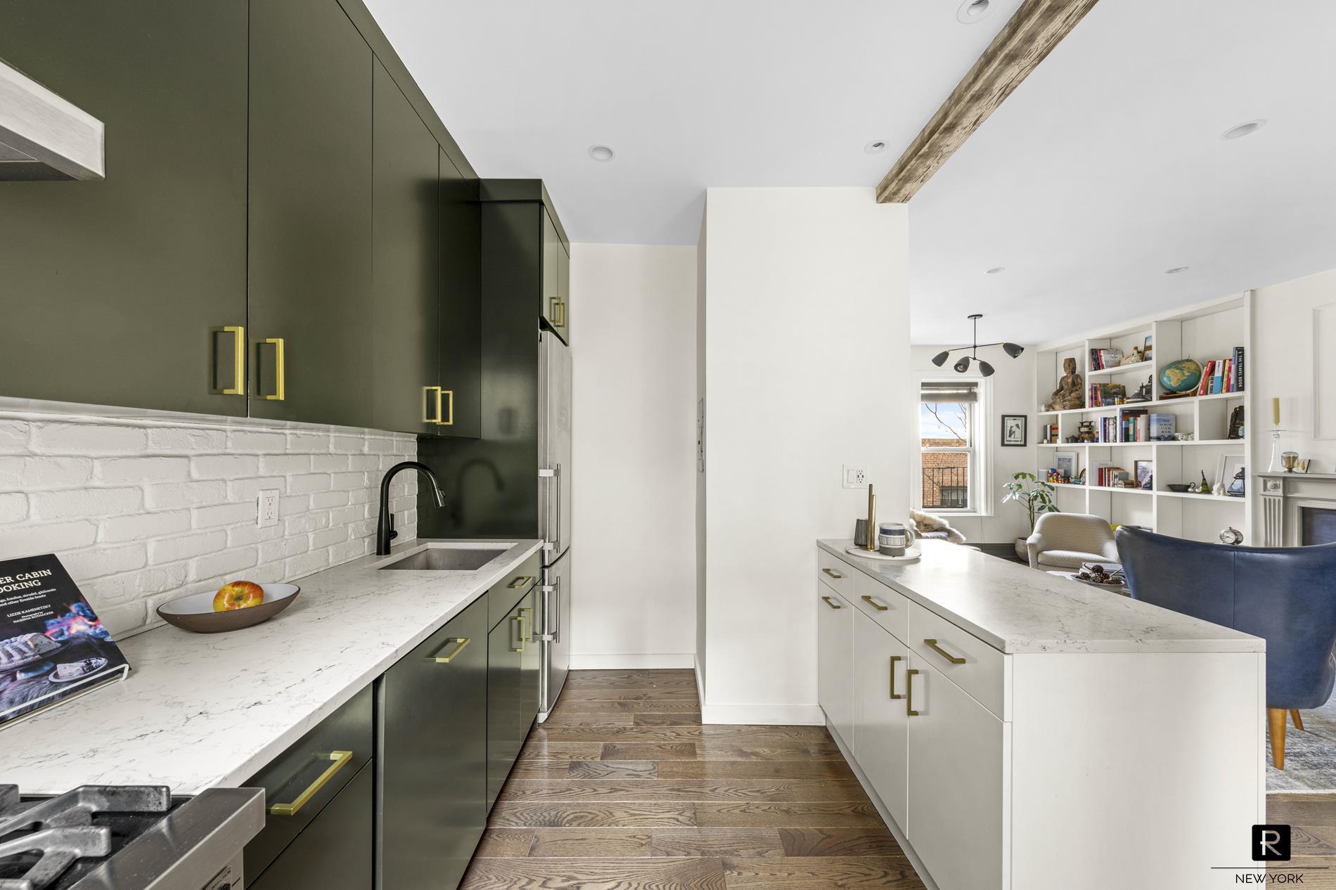 261 West 22nd Street Chelsea New York NY 10011