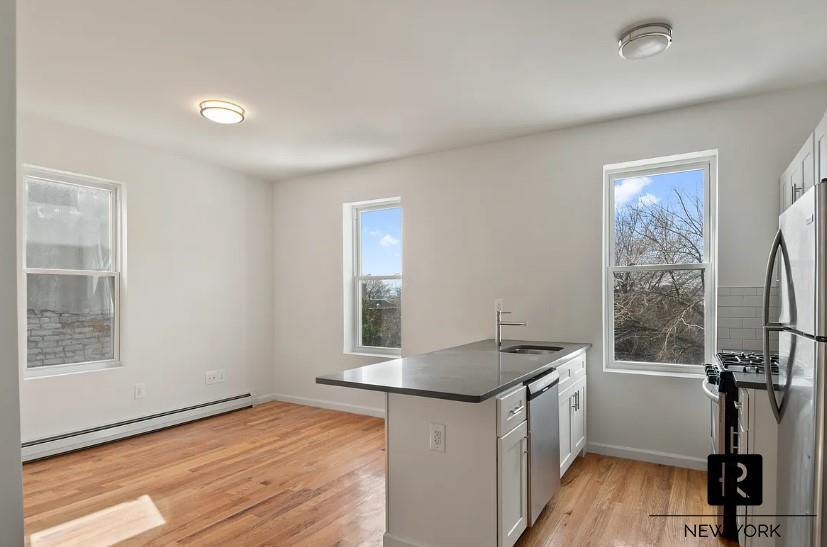 657 Manida Street Hunts Point Bronx NY 10474