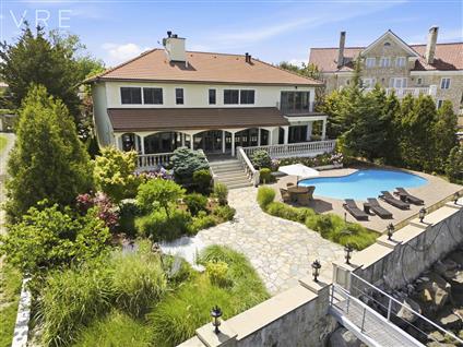 3411 Country Club Road Building Country Club Bronx NY 10465