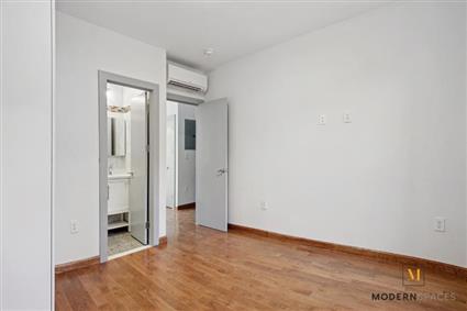 10-57 50th Avenue DPLX Long Island City Queens NY 11101