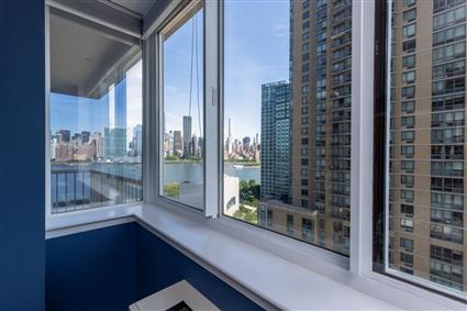 4-74 48th Avenue 15-E Hunters Point Queens NY 11109