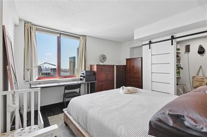 4-74 48th Avenue PH1H Hunters Point Queens NY 11109