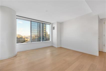 3 Court Square 902 Long Island City Queens NY 11101