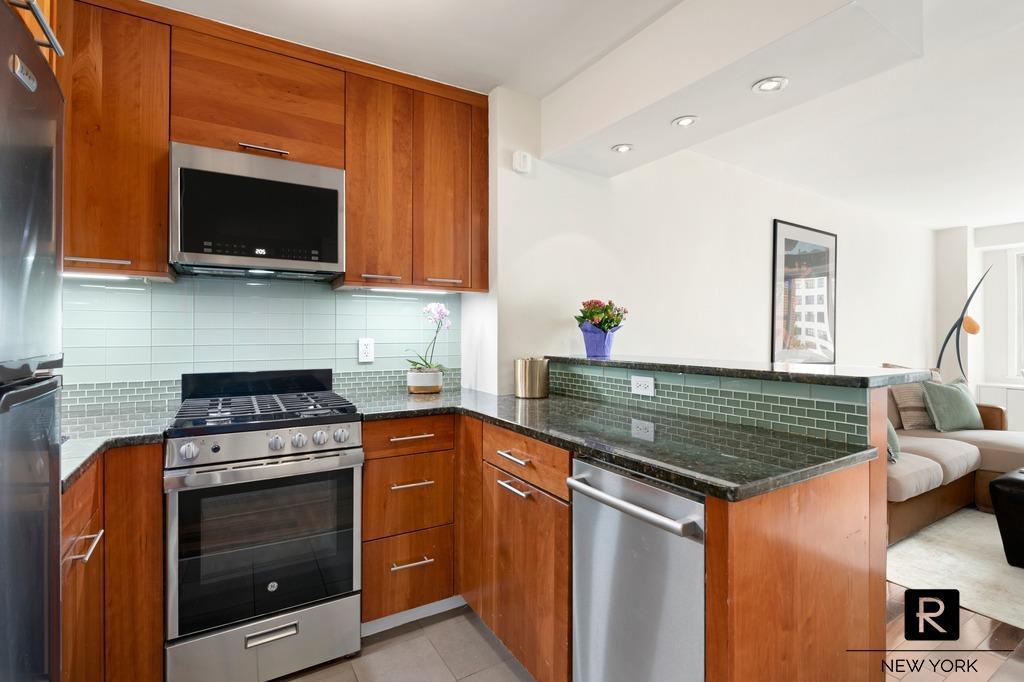 2 Charlton Street Soho New York NY 10014