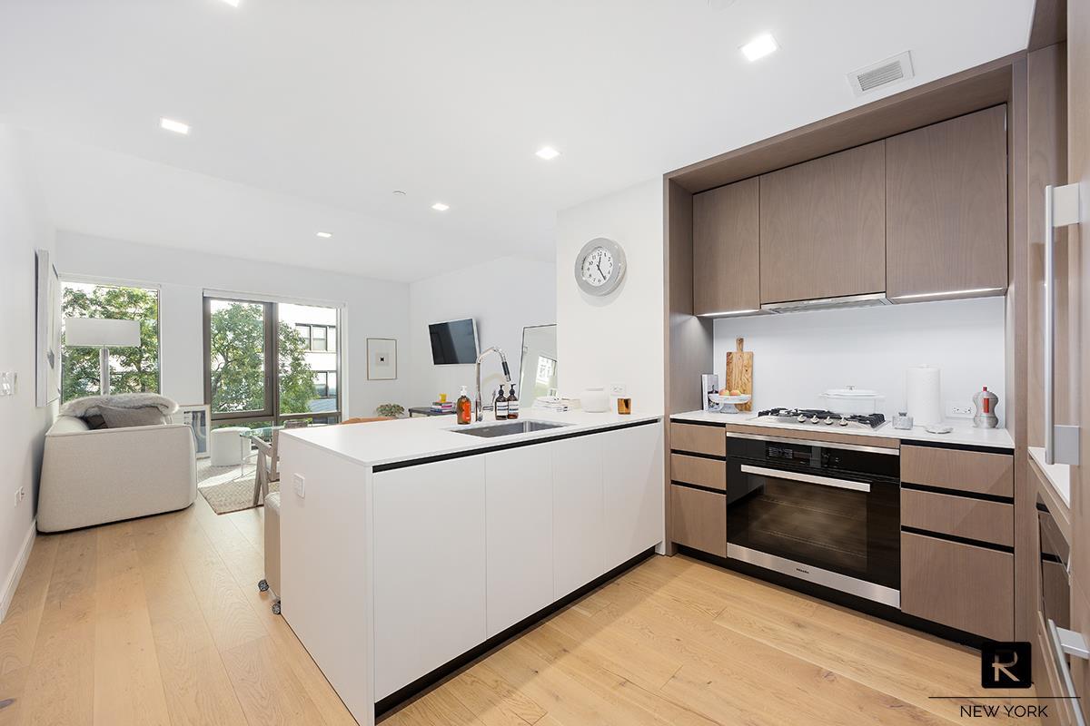 200 East 21st Street Gramercy Park New York NY 10010