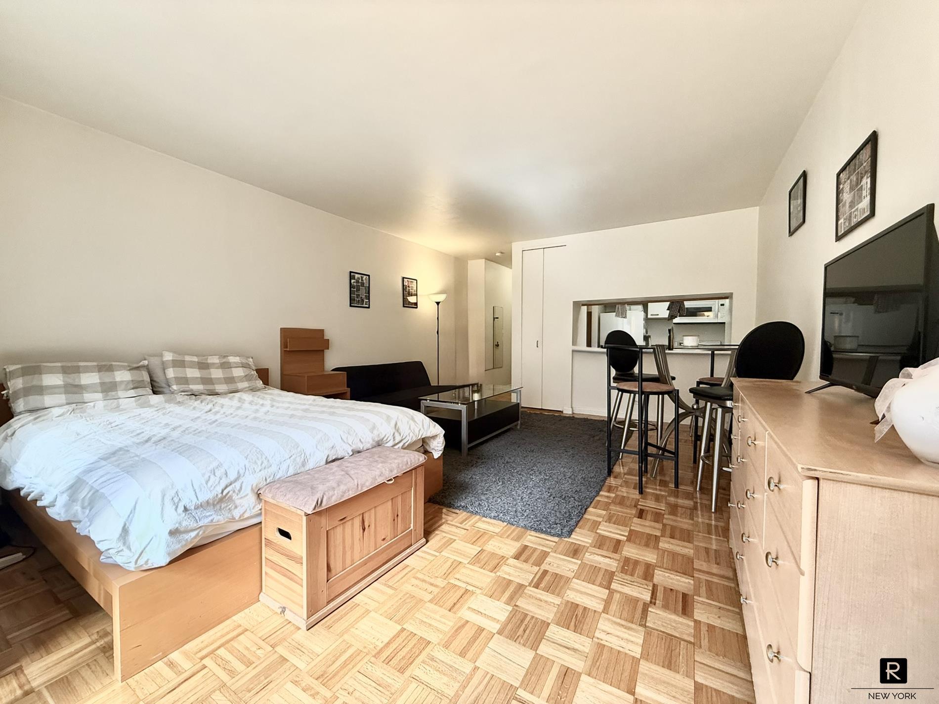 393 West 49th Street Midtown West New York NY 10019
