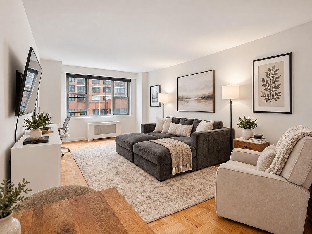 300 East 40th Street, Apt 7-M, New York, NY 10016