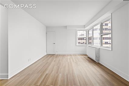 400 East 54th Street 19-H Sutton Place New York NY 10022