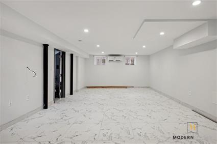 10-57 50th Avenue DPLX Long Island City Queens NY 11101