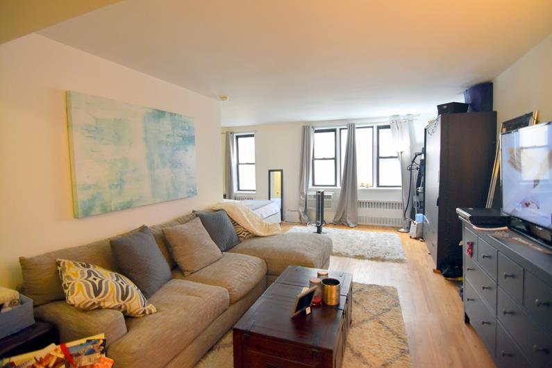 200 East 28th Street 4-D Kips Bay New York NY 10016