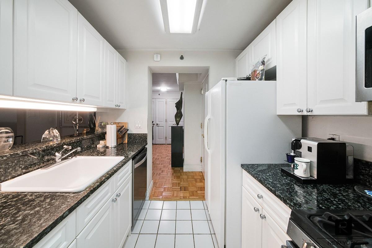 404 East 76th Street Upper East Side New York NY 10021