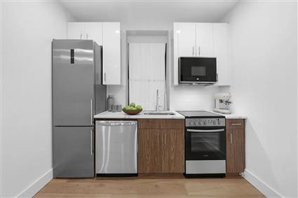 27 Saint Marks Place 2-CD E. Greenwich Village New York NY 10003