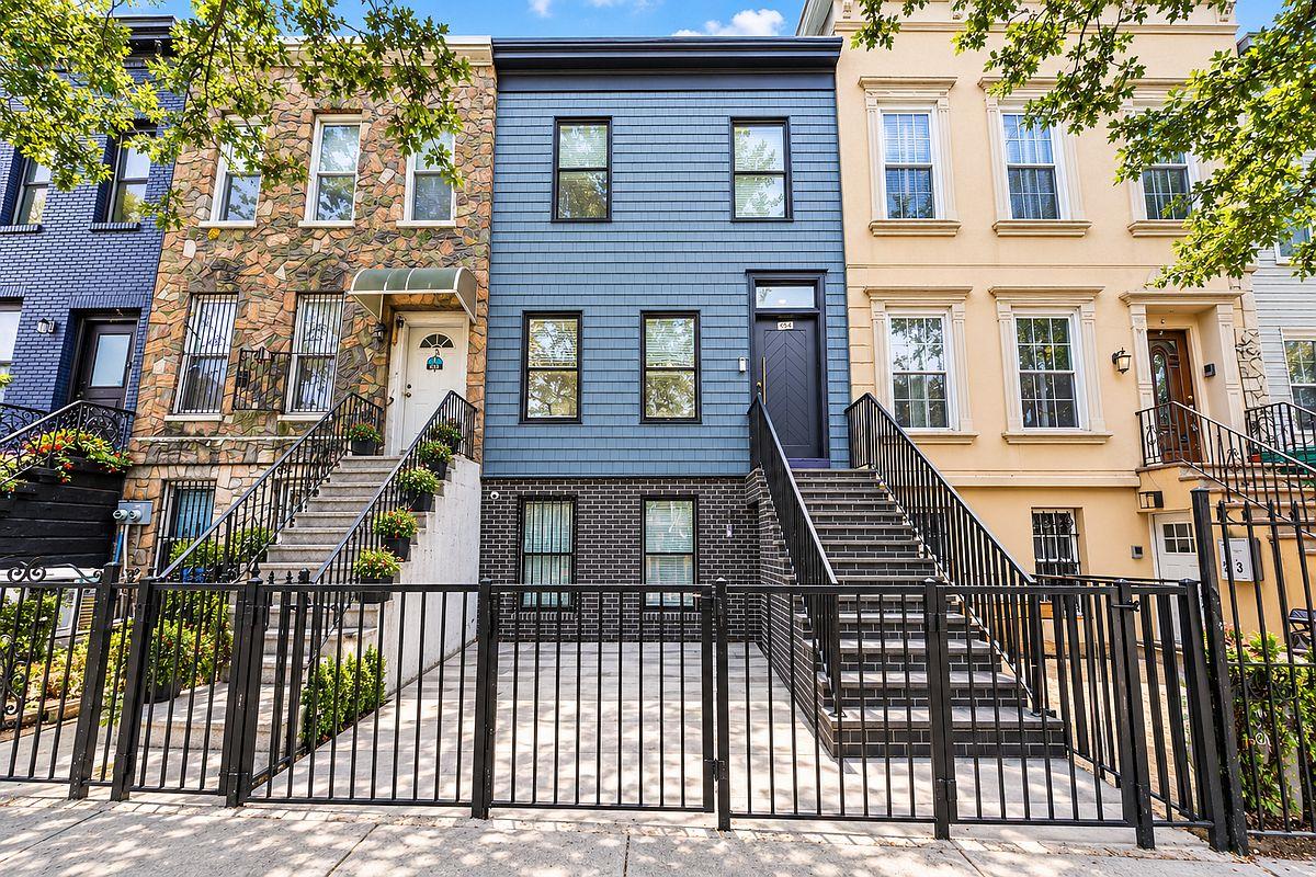 198 Cornelia Street, Apt Building, Brooklyn, NY 11221