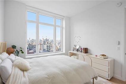 29-18 41st Avenue 16-B Long Island City Queens NY 11101