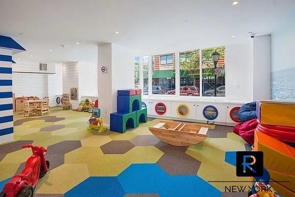 212 Warren Street Battery Park City New York NY 10282