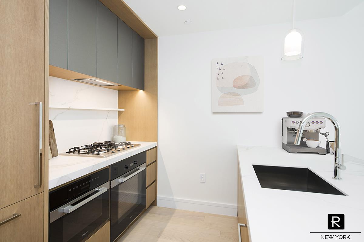 200 East 20th Street Gramercy Park New York NY 10003