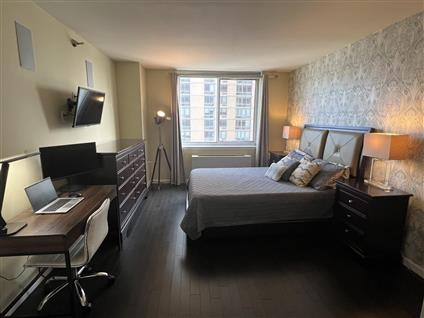 4-74 48th Avenue 28-C Hunters Point Queens NY 11109