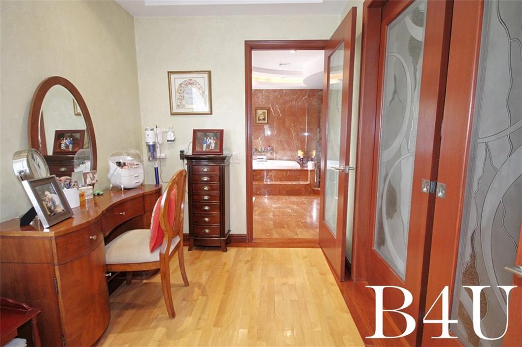 73 Barlow Drive North Mill Basin Brooklyn NY 11234