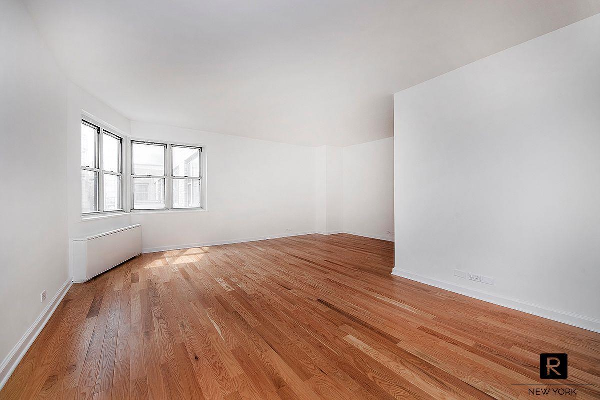 300 East 40th Street Murray Hill New York NY 10016
