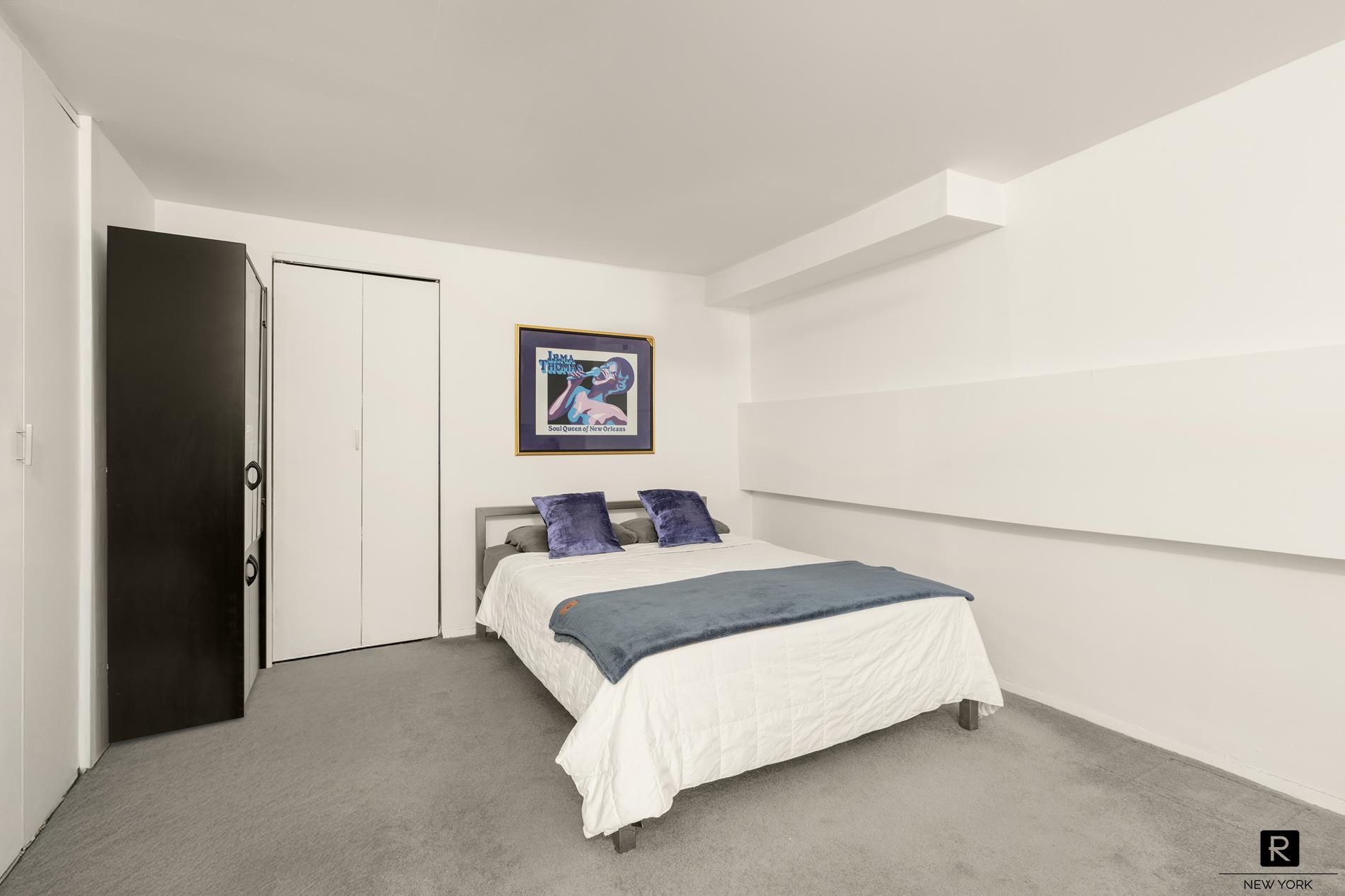 211 Thompson Street Greenwich Village New York NY 10012