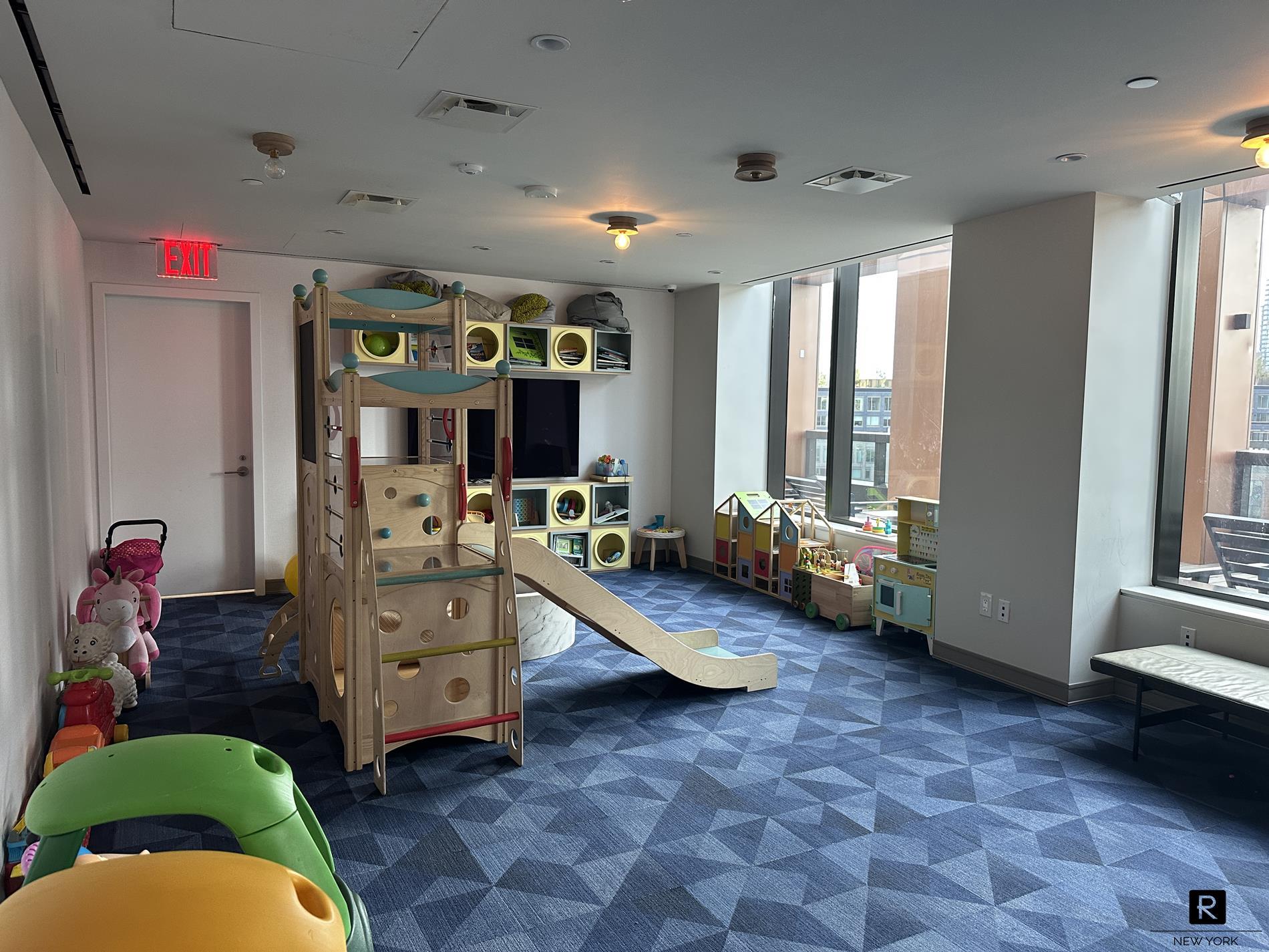 87 Commercial Street Greenpoint Brooklyn NY 11222