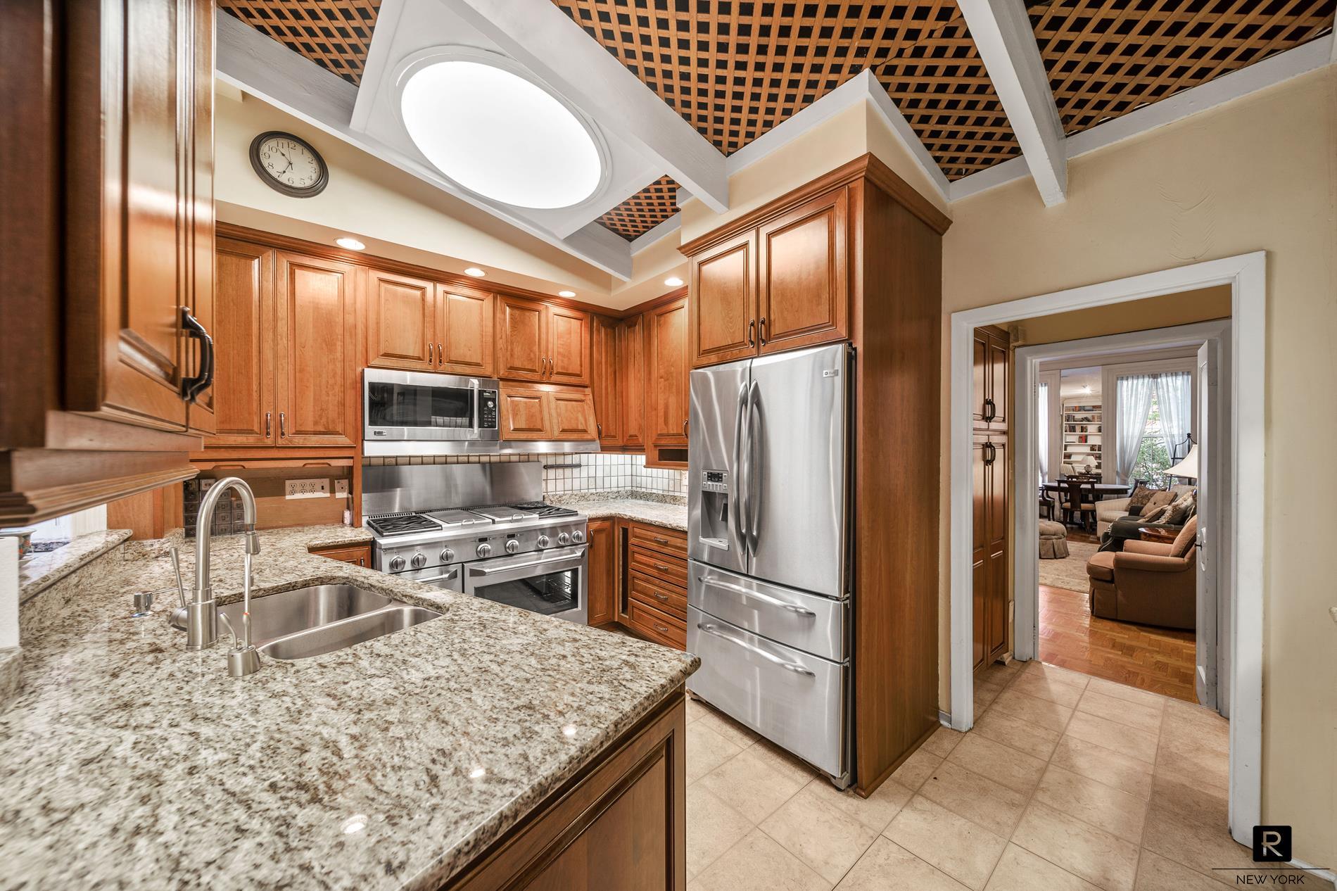 233 East 35th Street Murray Hill New York NY 10016