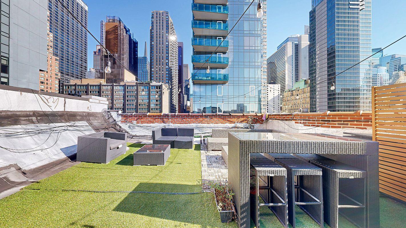 312 West 48th Street, Apt 34, New York, NY 10036