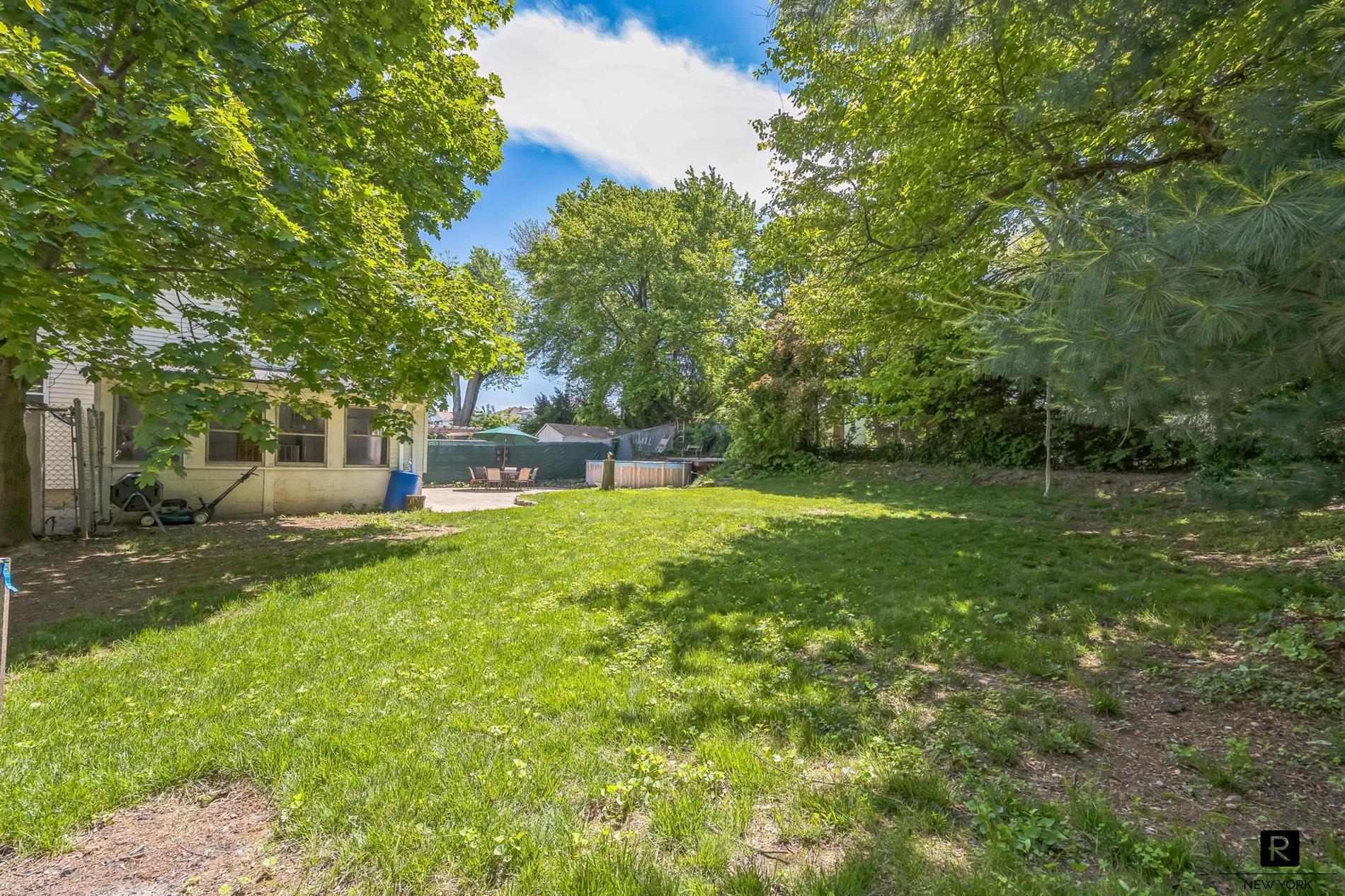 118 Stobe Avenue Dongan Hills Staten Island NY 10306
