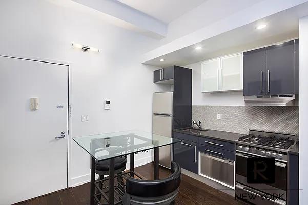 390 Lorimer Street Williamsburg Brooklyn NY 11206
