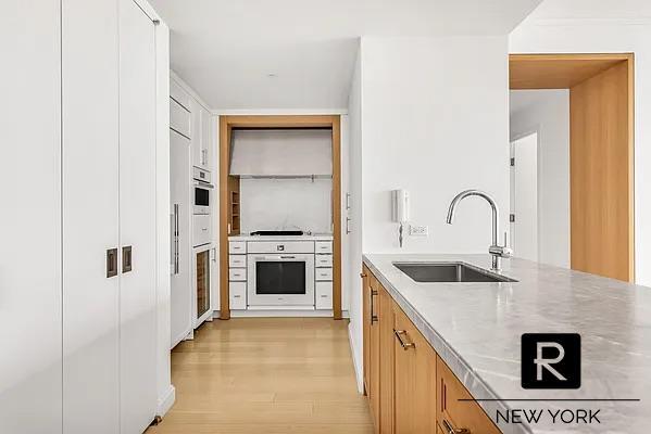 212 Warren Street Battery Park City New York NY 10282