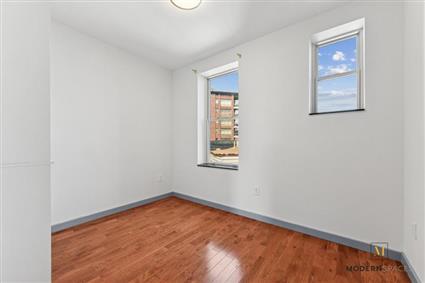 10-57 50th Avenue DPLX Long Island City Queens NY 11101