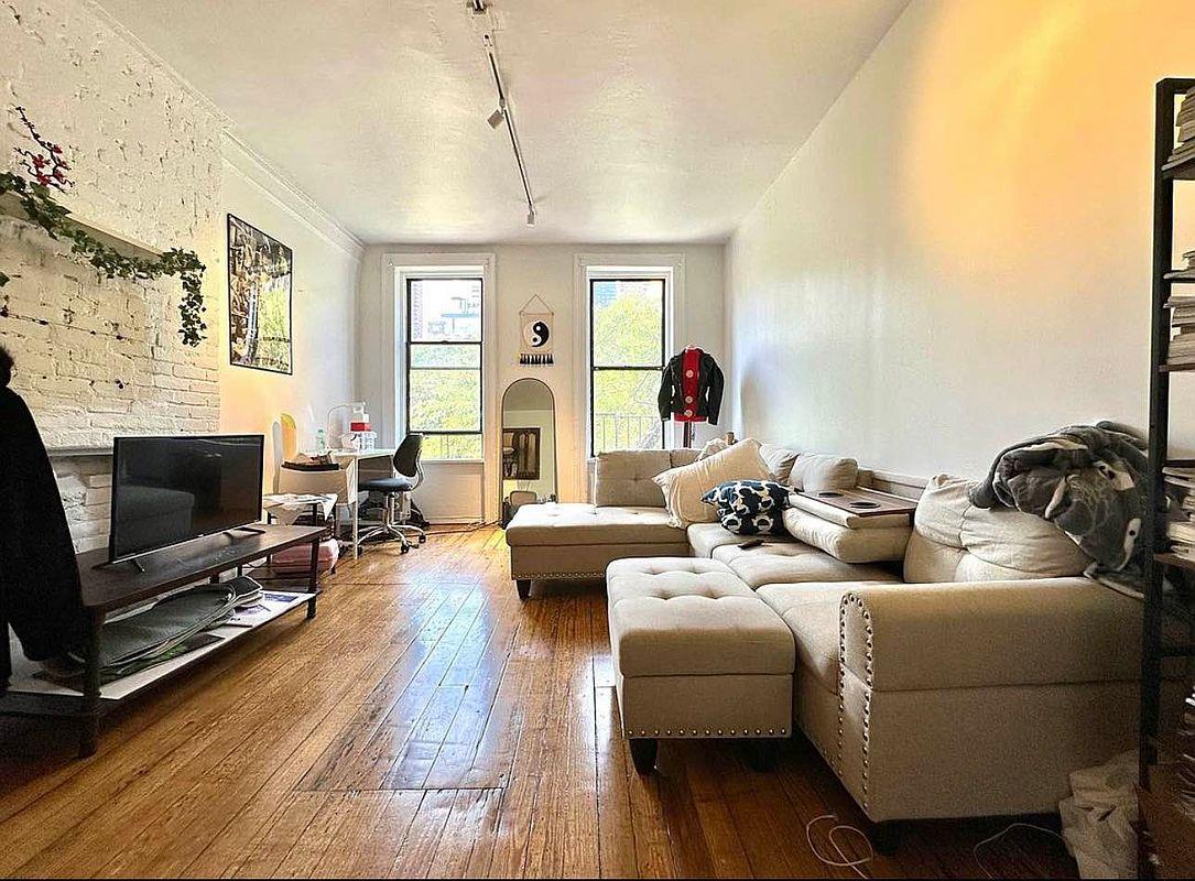 453 West 46th Street, Apt 3-A, New York, NY 10036
