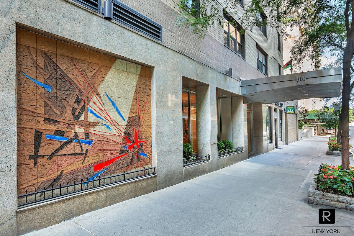 301 East 48th Street Midtown East New York NY 10017