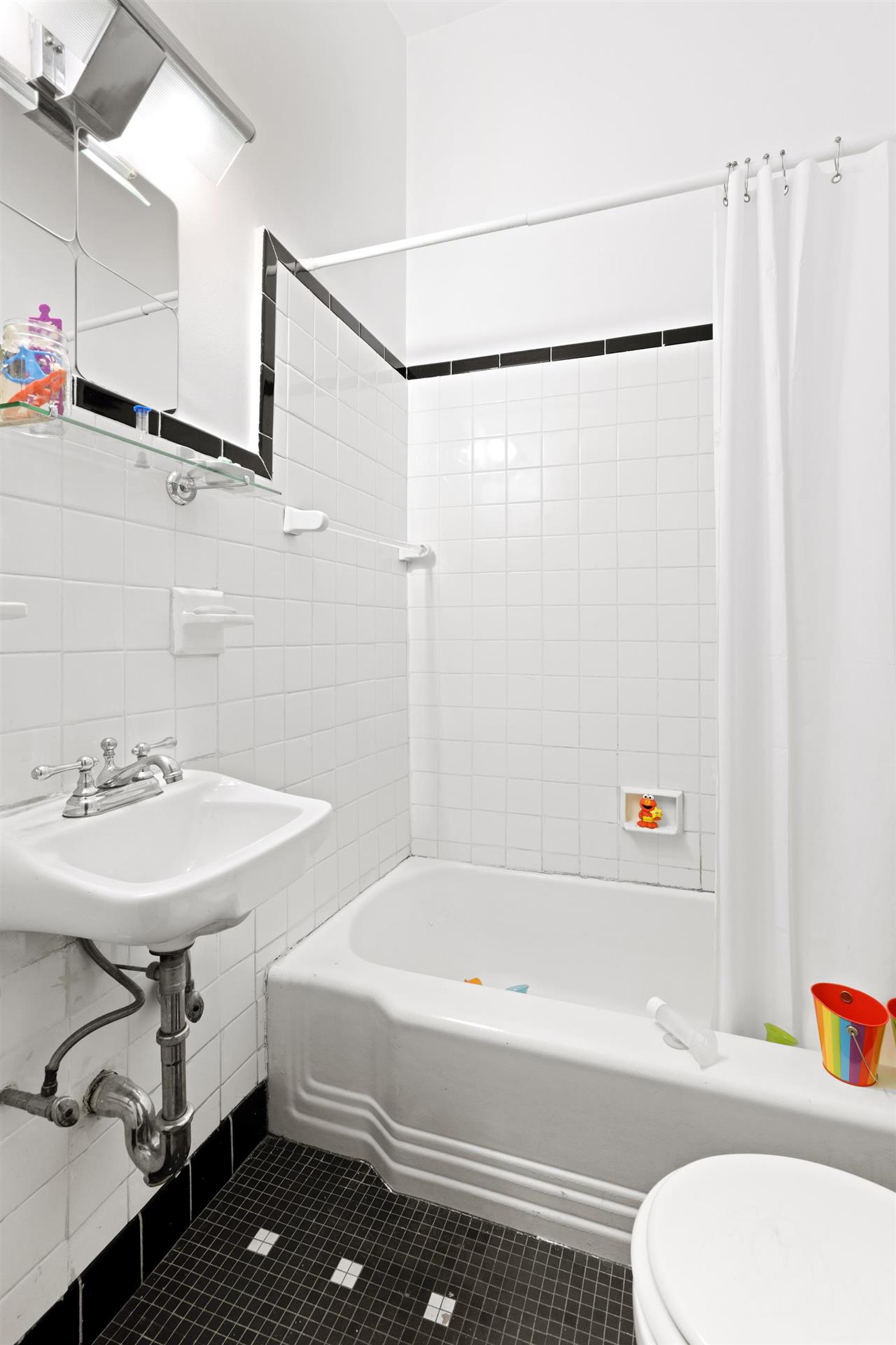 142 East 37th Street Gramercy Park New York NY 10016