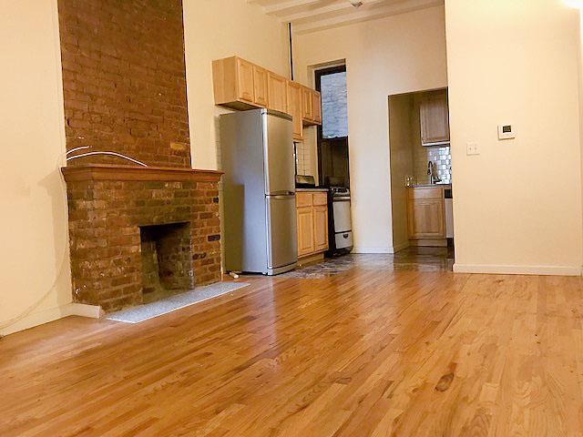 105 East 10th Street E. Greenwich Village New York NY 10003