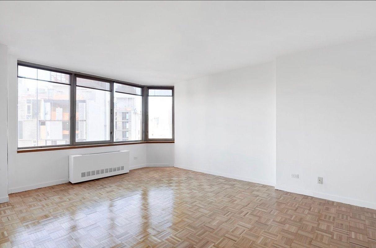 500 West 43rd Street, Apt 16-G, New York, NY 10036