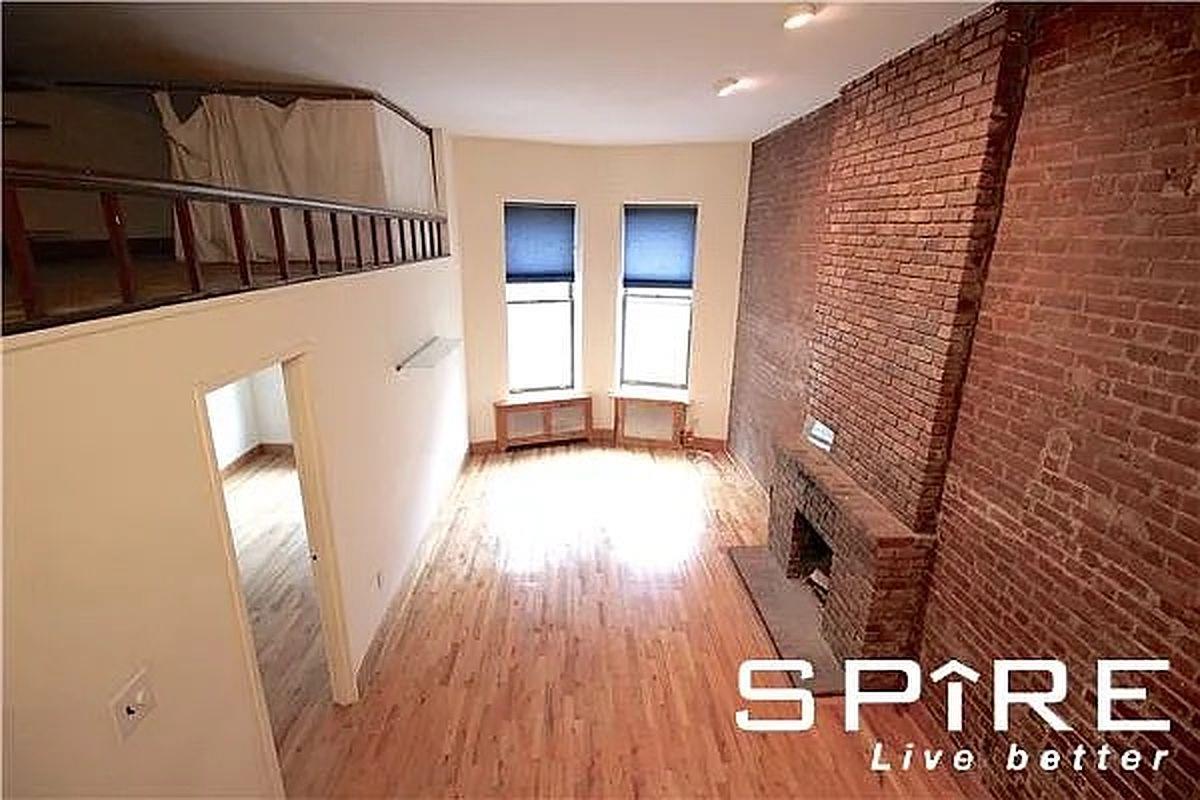 39 West 74th Street, Apt 2-A, New York, NY 10023