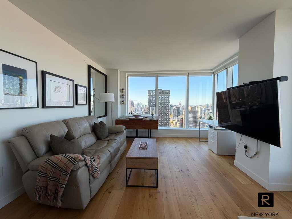 180 Broome Street Lower East Side New York NY 10002
