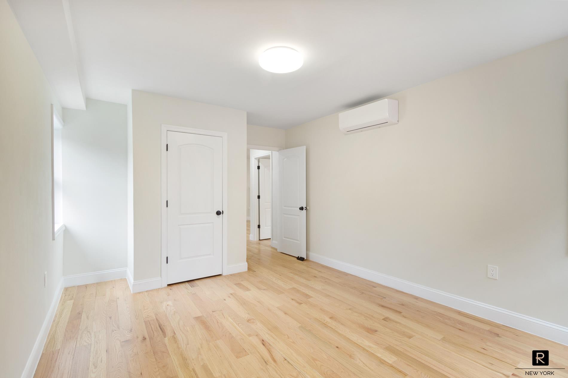 2955 Bronxwood Avenue Williamsbridge Bronx NY 10469