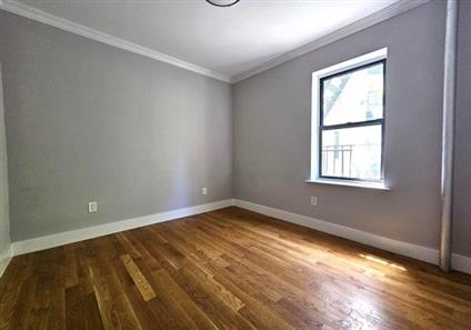 21-28 35th Street 2-G Steinway-Ditmars Queens NY 11105