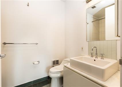 48-21 5th Street 4-M Hunters Point Queens NY 11101