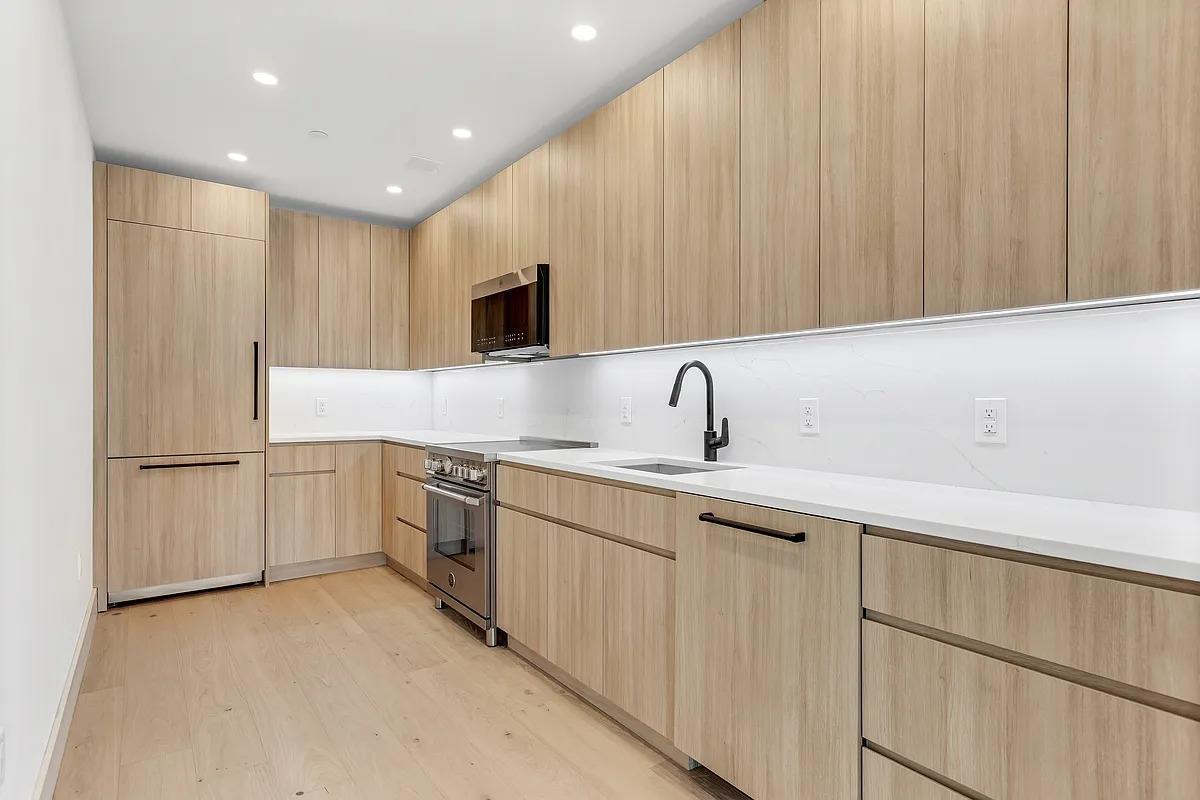 12-16 30th Avenue 301 Astoria Queens NY 11102