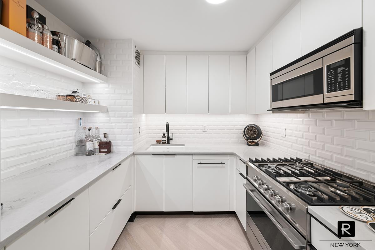 132 East 35th Street Murray Hill New York NY 10016